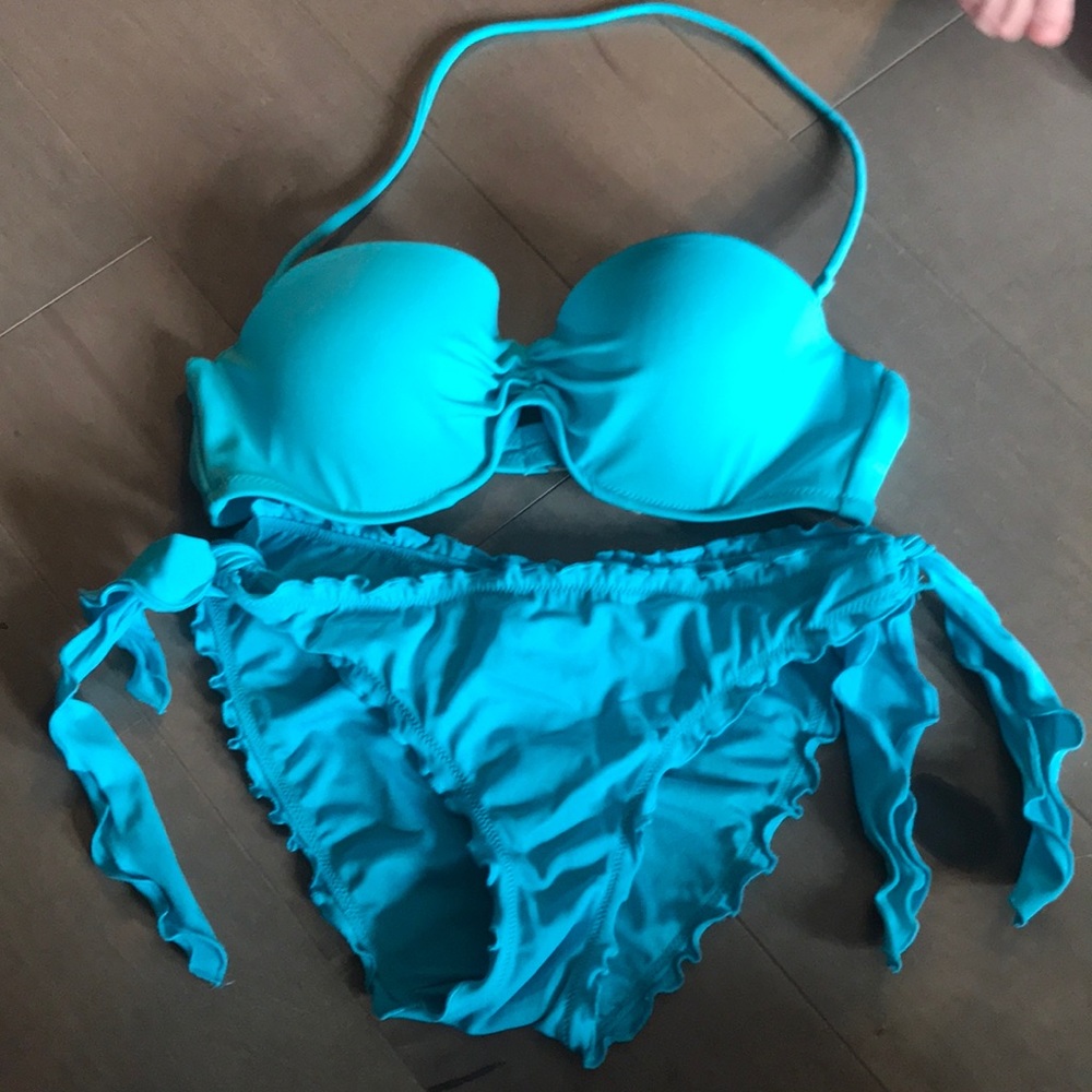 Victoria’s Secret Blue Bikini 34B & Small Bottoms